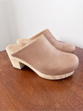 Nisolo Tan Leather Clog Mules with Wood Block Heel